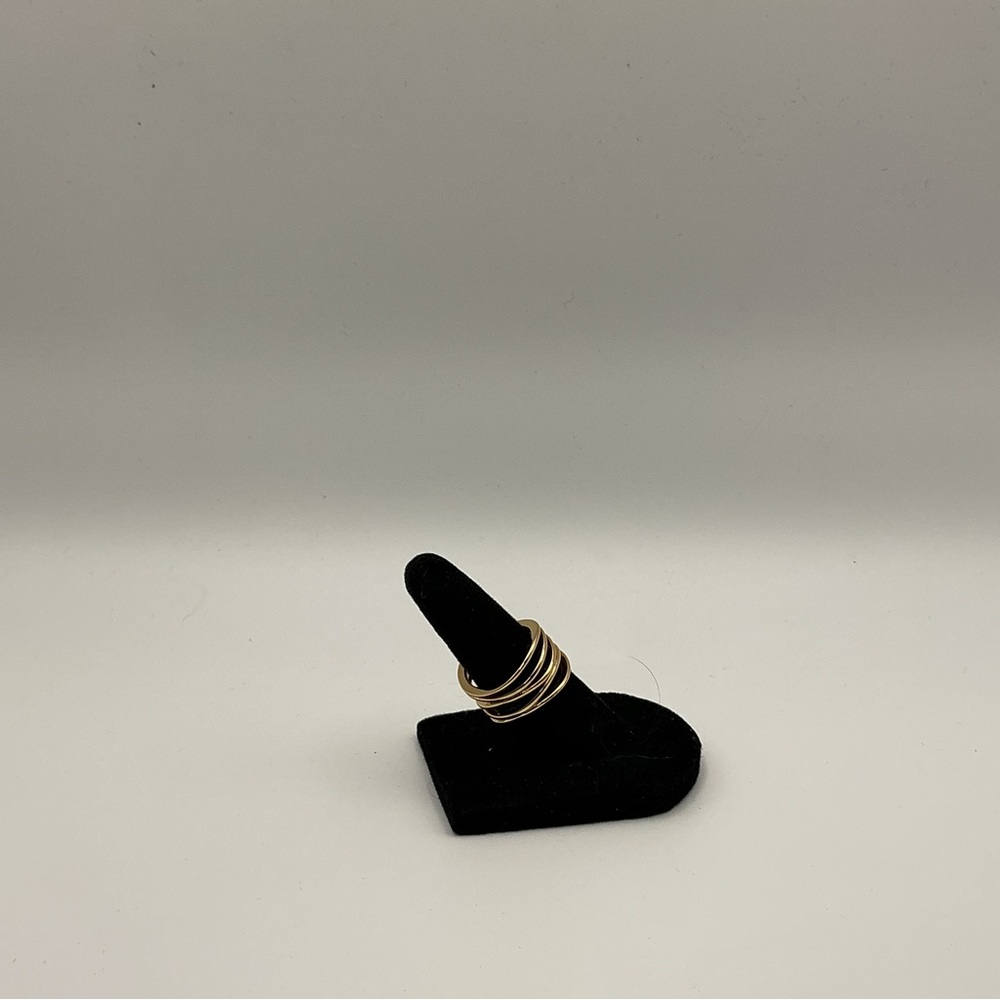 Elegant Gold-Tone Stacking Rings size 5 - 5 1/2